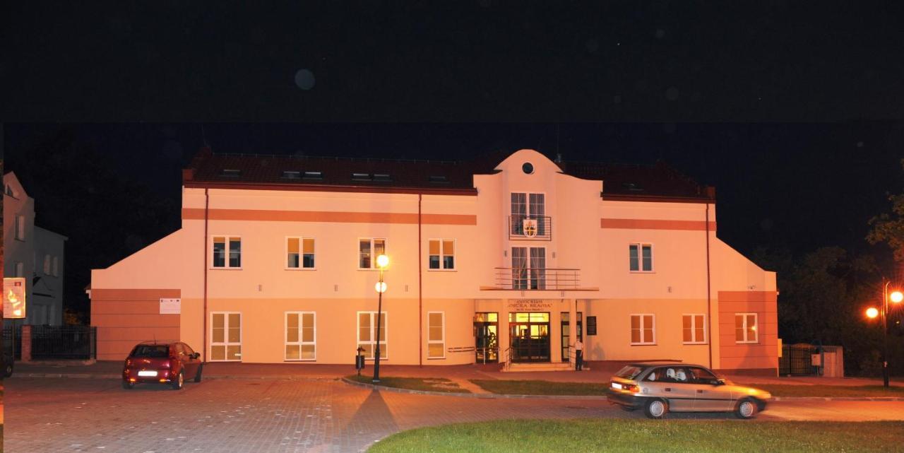 Centrum Ostra Brama Im. Jana Pawla II Skarzysko-Kamienna Exterior photo